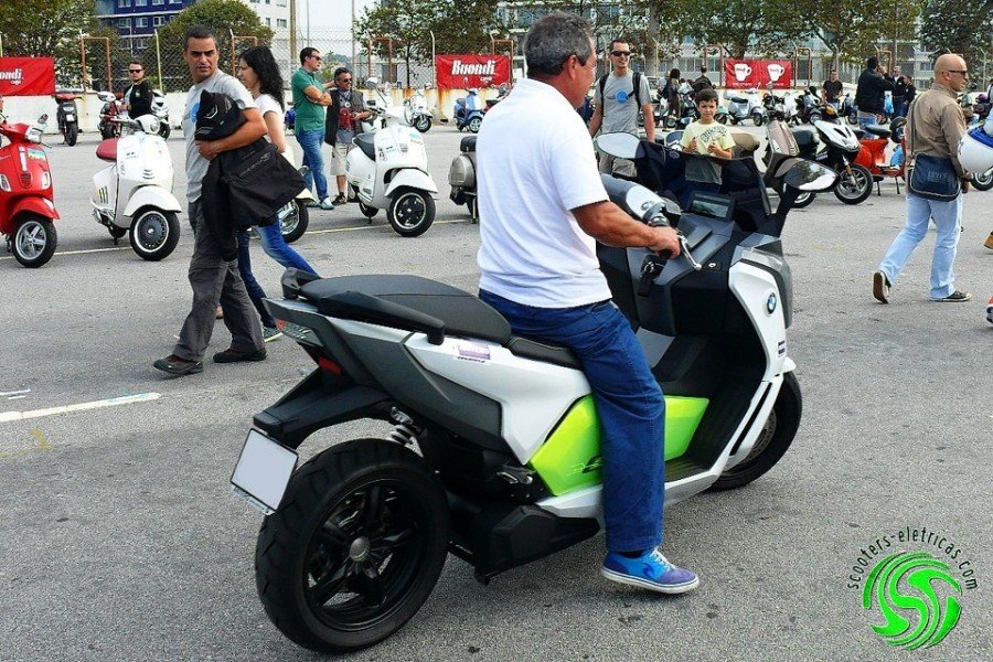 Scooter Parade BMW Vortex